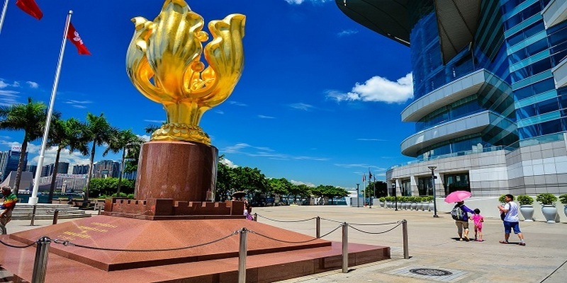 Quảng trường Dương Tử Kinh - Biểu tượng của Hồng Kông